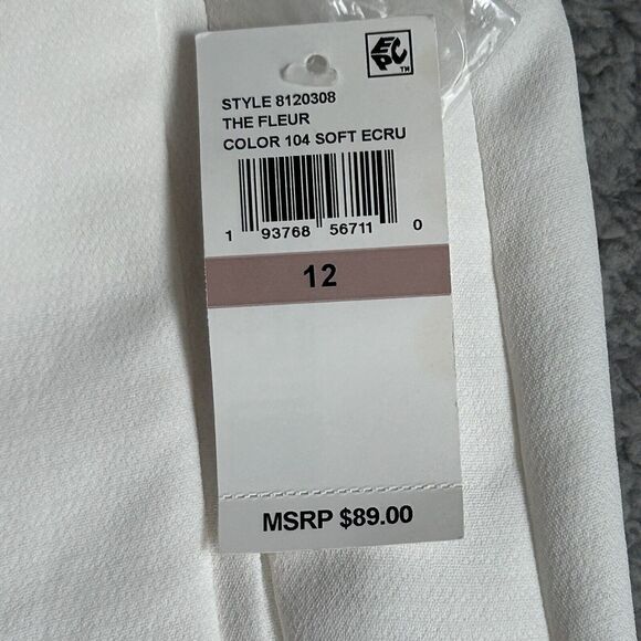 1. STATE The Fleur Ivory Textured Crepe Tie Waist Short Size 12 - Picture 3 of 14